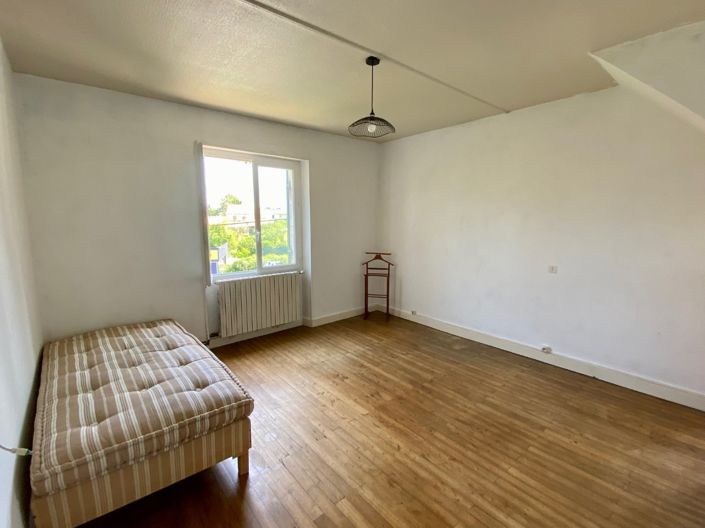 Image No.12-Propriété de 4 chambres à vendre à Ribérac