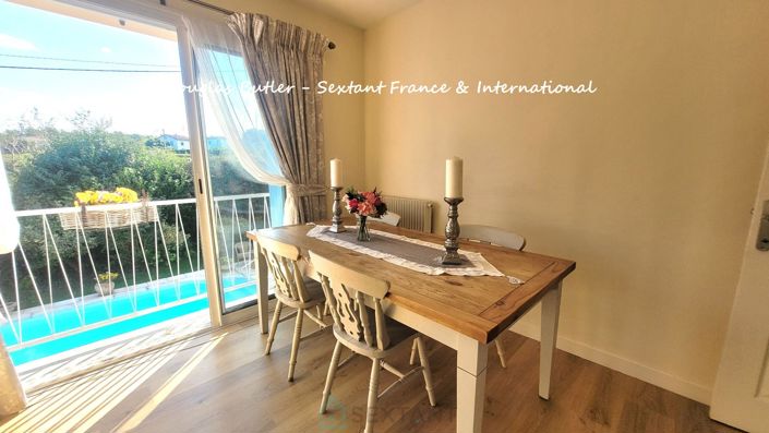 Image No.10-3 Bed House for sale