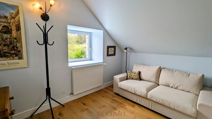 Image No.17-6 Bed Property for sale