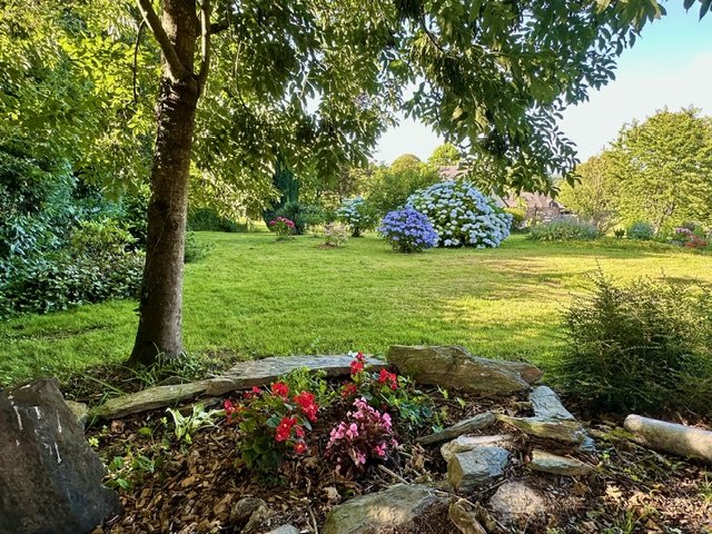 Image No.5-6 Bed Property for sale