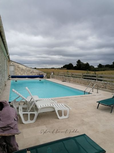 Image No.9-Propriété de 12 chambres à vendre à Jonzac