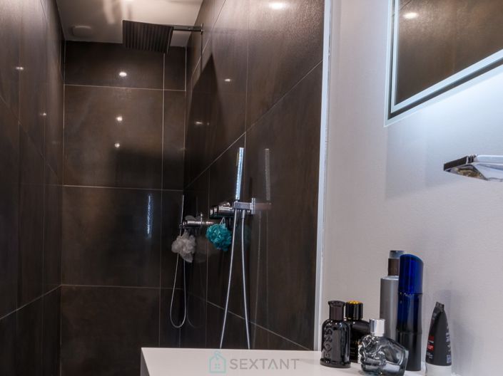 Image No.15-Propriété de 6 chambres à vendre à Istres