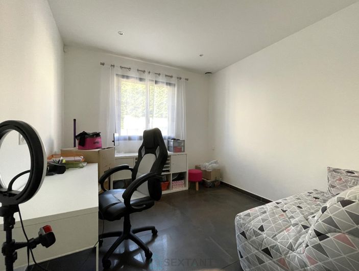 Image No.17-Propriété de 6 chambres à vendre à Istres