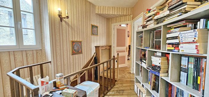 Image No.17-5 Bed House for sale