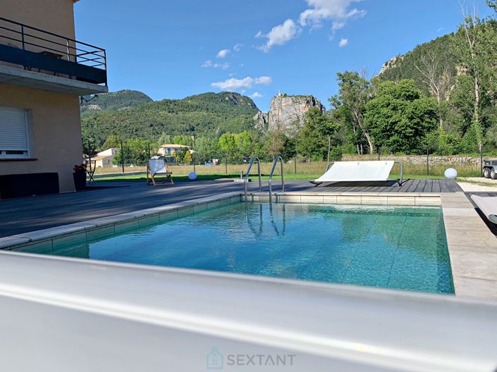 Image No.2-Propriété de 5 chambres à vendre à Castellane