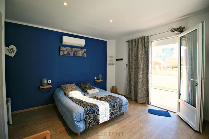 Image No.5-Propriété de 5 chambres à vendre à Castellane