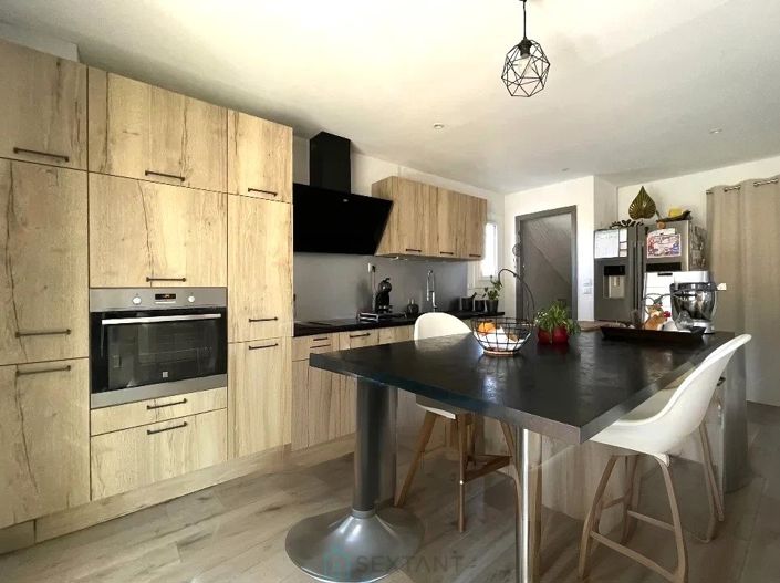 Image No.6-Propriété de 4 chambres à vendre à Istres