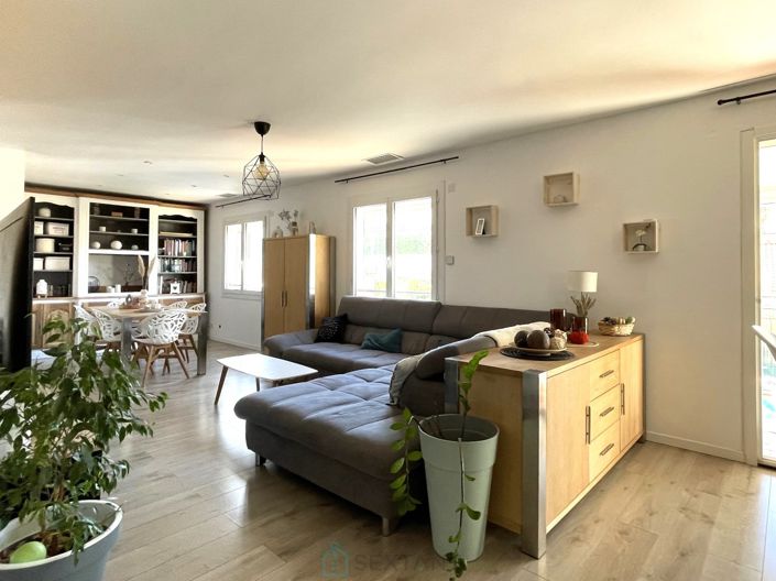 Image No.5-Propriété de 4 chambres à vendre à Istres