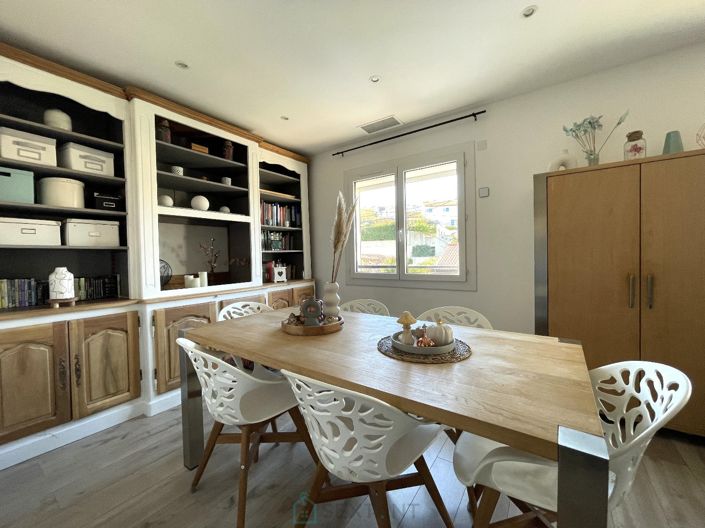 Image No.7-Propriété de 4 chambres à vendre à Istres