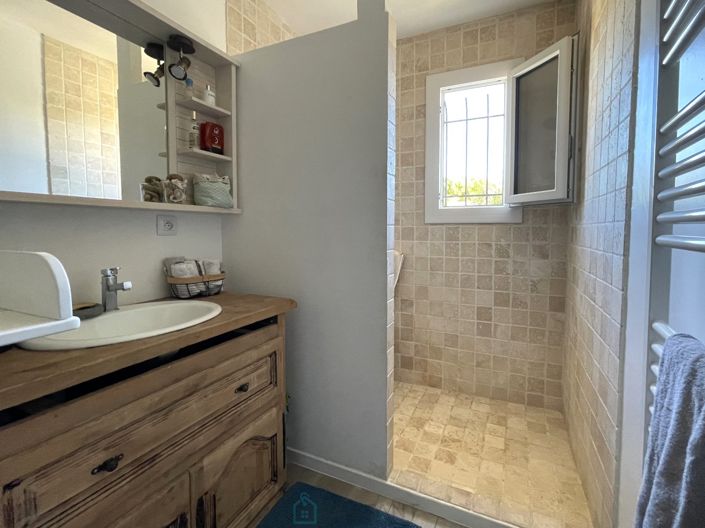 Image No.9-Propriété de 4 chambres à vendre à Istres