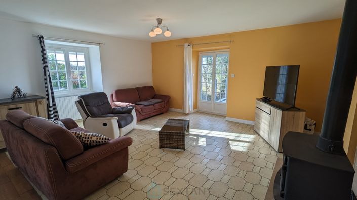 Image No.9-5 Bed Property for sale