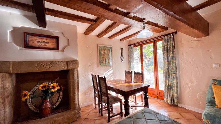 Image No.21-8 Bed Property for sale