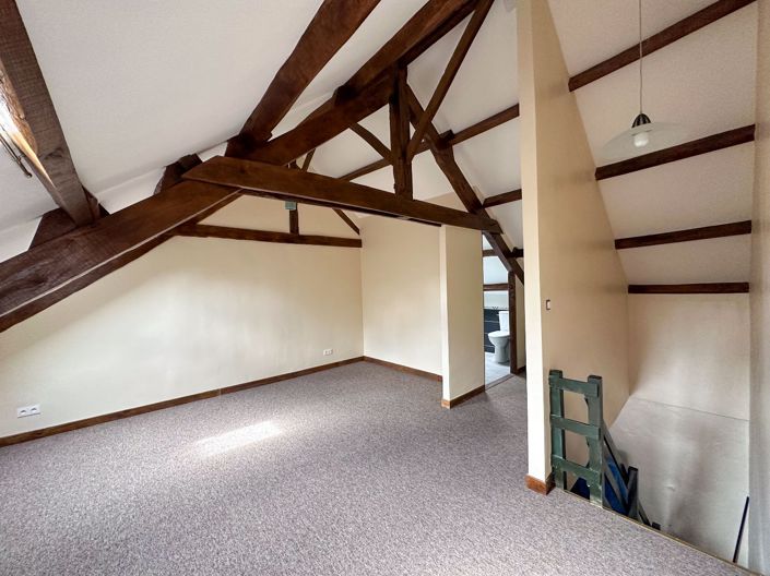 Image No.24-8 Bed Property for sale