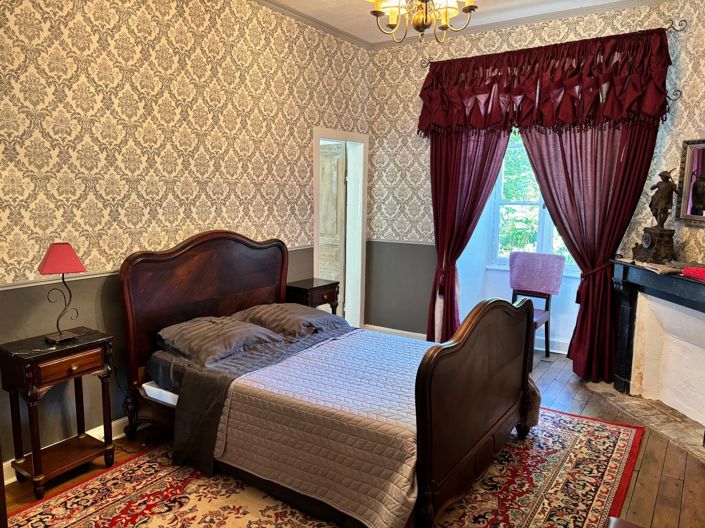 Image No.11-21 Bed Chateaux for sale