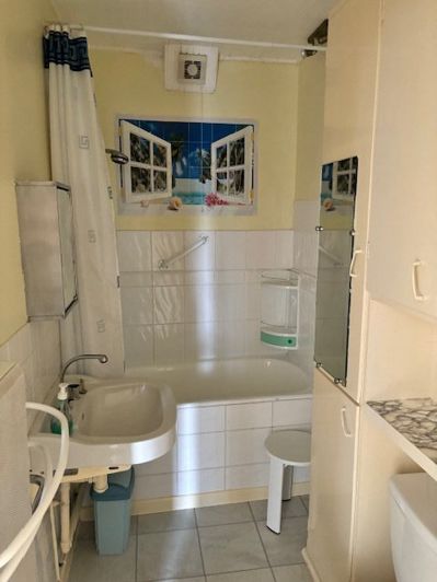 Image No.13-Propriété de 3 chambres à vendre à Ambrugeat