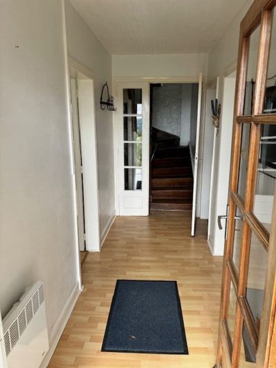 Image No.2-Propriété de 3 chambres à vendre à Ambrugeat