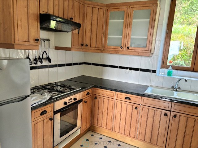 Image No.3-Propriété de 3 chambres à vendre à Ambrugeat