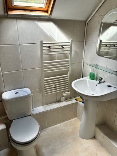 Image No.8-Propriété de 3 chambres à vendre à Ambrugeat