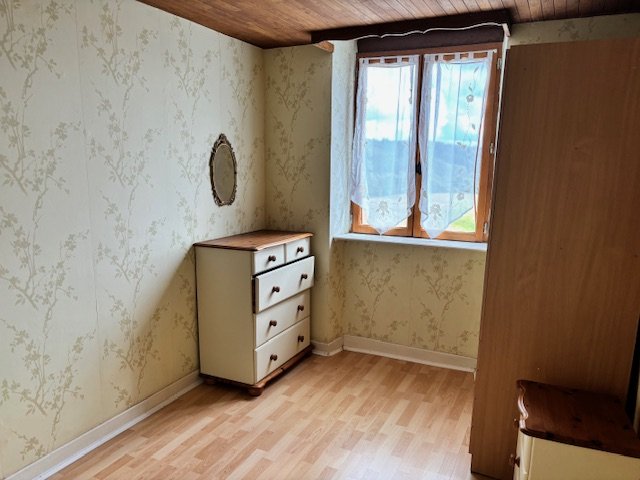 Image No.9-Propriété de 3 chambres à vendre à Ambrugeat