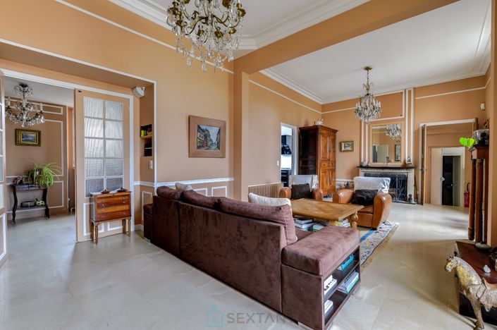 Image No.2-Propriété de 7 chambres à vendre à Paris