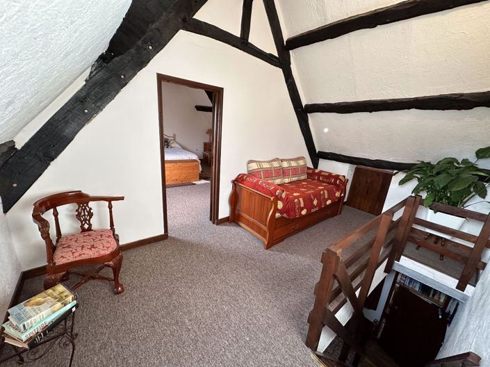 Image No.29-8 Bed Property for sale