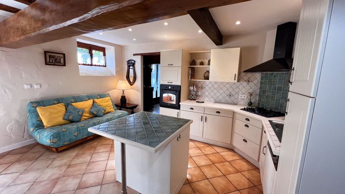 Image No.31-8 Bed Property for sale