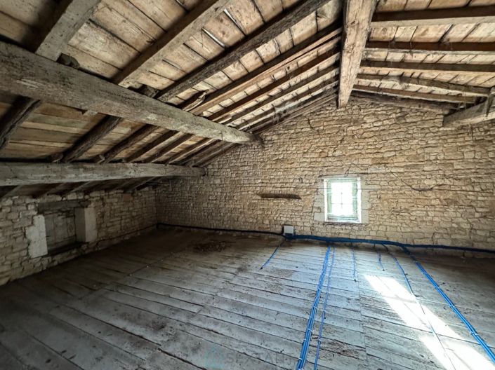 Image No.9-Propriété de 5 chambres à vendre à Pamproux