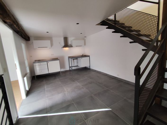 Image No.12-2 Bed Property for sale