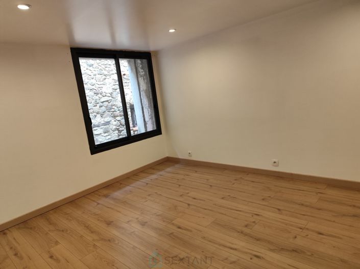 Image No.7-2 Bed Property for sale