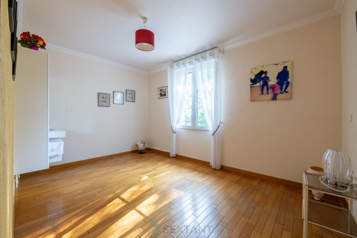 Image No.18-Propriété de 5 chambres à vendre à Nemours