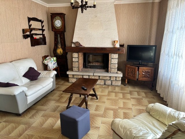 Image No.2-Propriété de 2 chambres à vendre à Chamberet