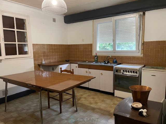 Image No.5-Maison de 4 chambres à vendre à Saint-Hernin