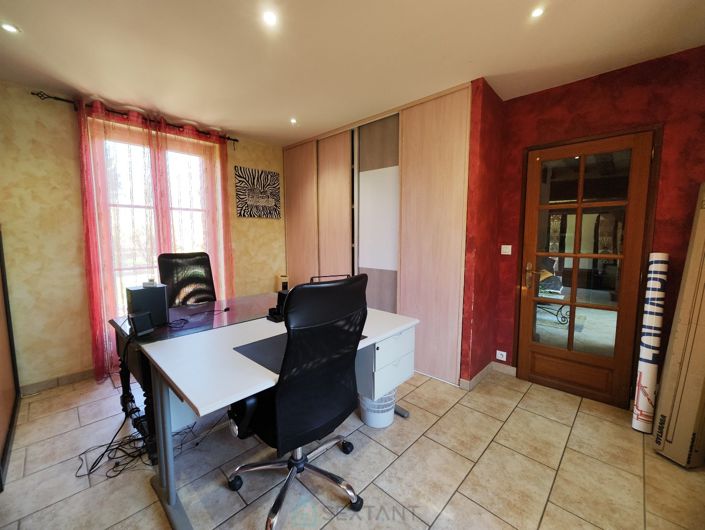 Image No.37-Propriété de 6 chambres à vendre à Orbec