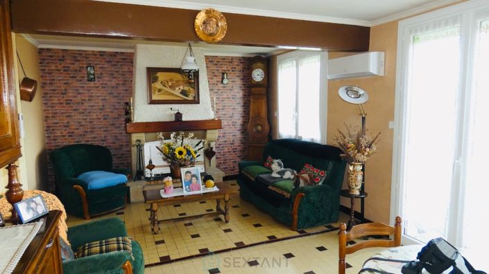 Image No.10-7 Bed Property for sale