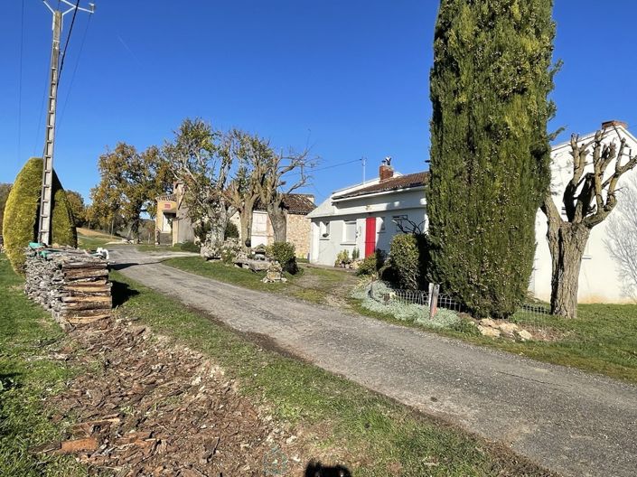 Image No.20-7 Bed Property for sale