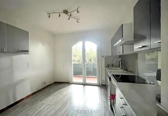 Image No.10-5 Bed House for sale