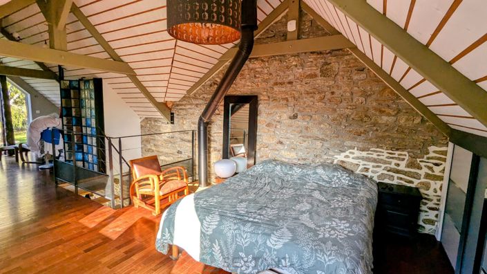 Image No.10-3 Bed Property for sale