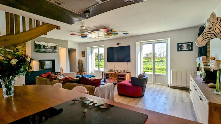 Image No.14-3 Bed Property for sale