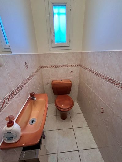 Image No.16-3 Bed Property for sale