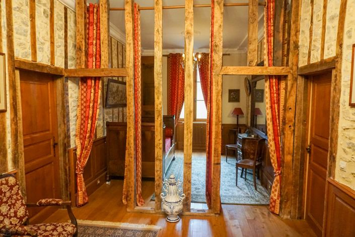 Image No.10-4 Bed Property for sale