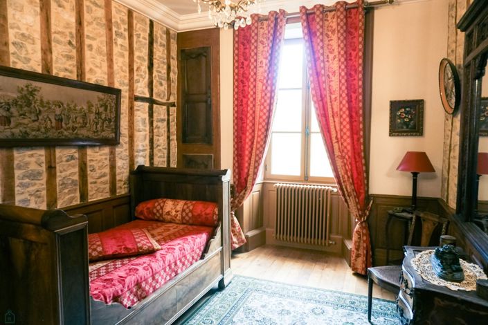 Image No.13-4 Bed Property for sale