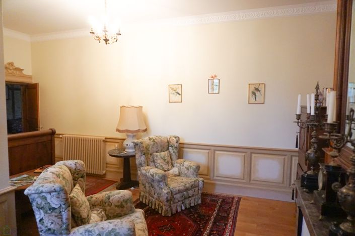 Image No.17-4 Bed Property for sale