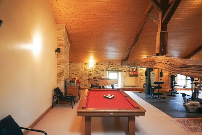 Image No.21-4 Bed Property for sale