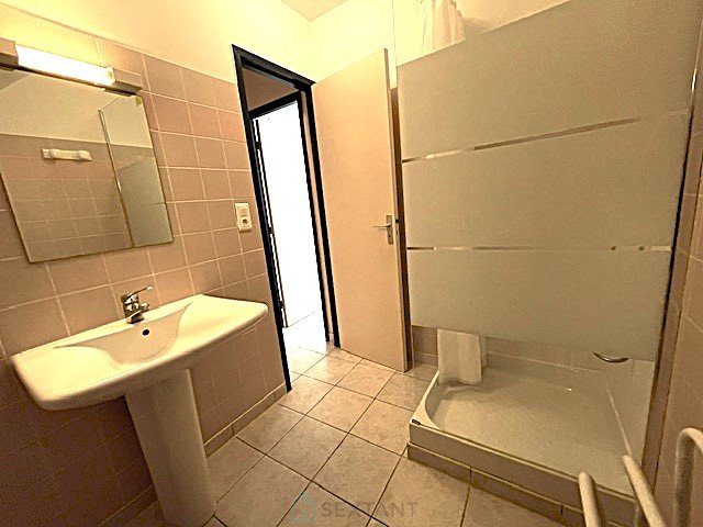 Image No.7-Propriété de 1 chambre à vendre à France