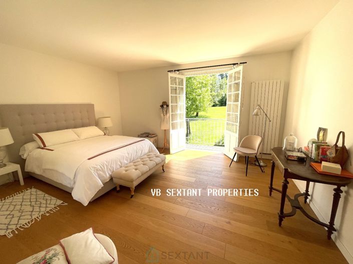 Image No.10-Propriété de 6 chambres à vendre à Latresne