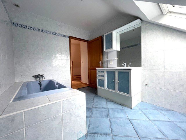 Image No.11-Maison de 4 chambres à vendre à Châteaulin