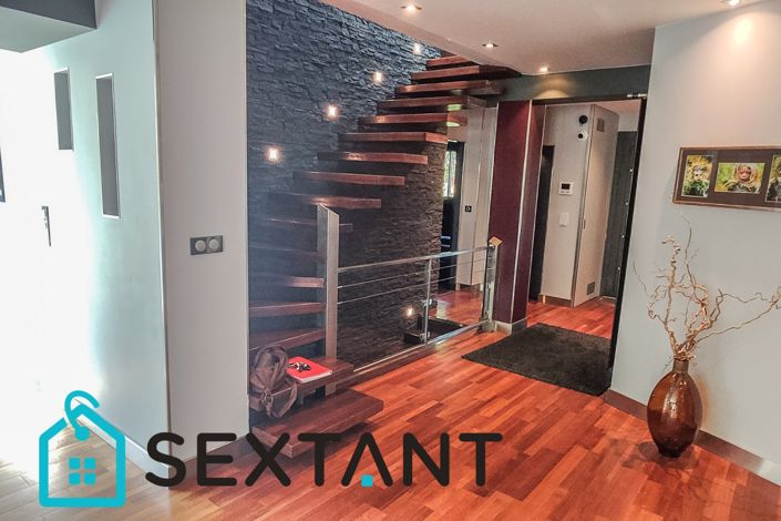 Image No.19-7 Bed House for sale