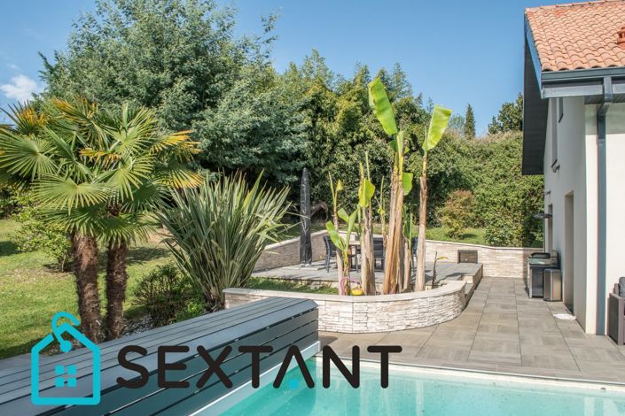 Image No.7-7 Bed House for sale