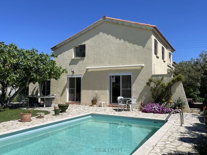 Image No.2-Propriété de 5 chambres à vendre à Istres