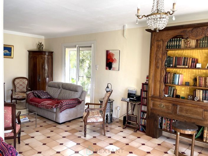 Image No.5-Propriété de 5 chambres à vendre à Istres